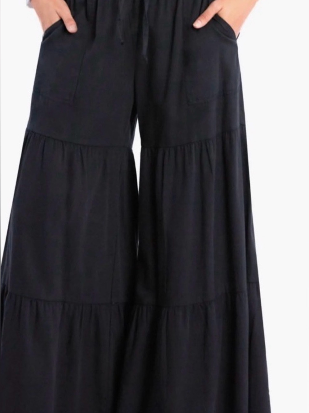 Baik Baik Boho Wide Leg Tier Black Pants in size M/L